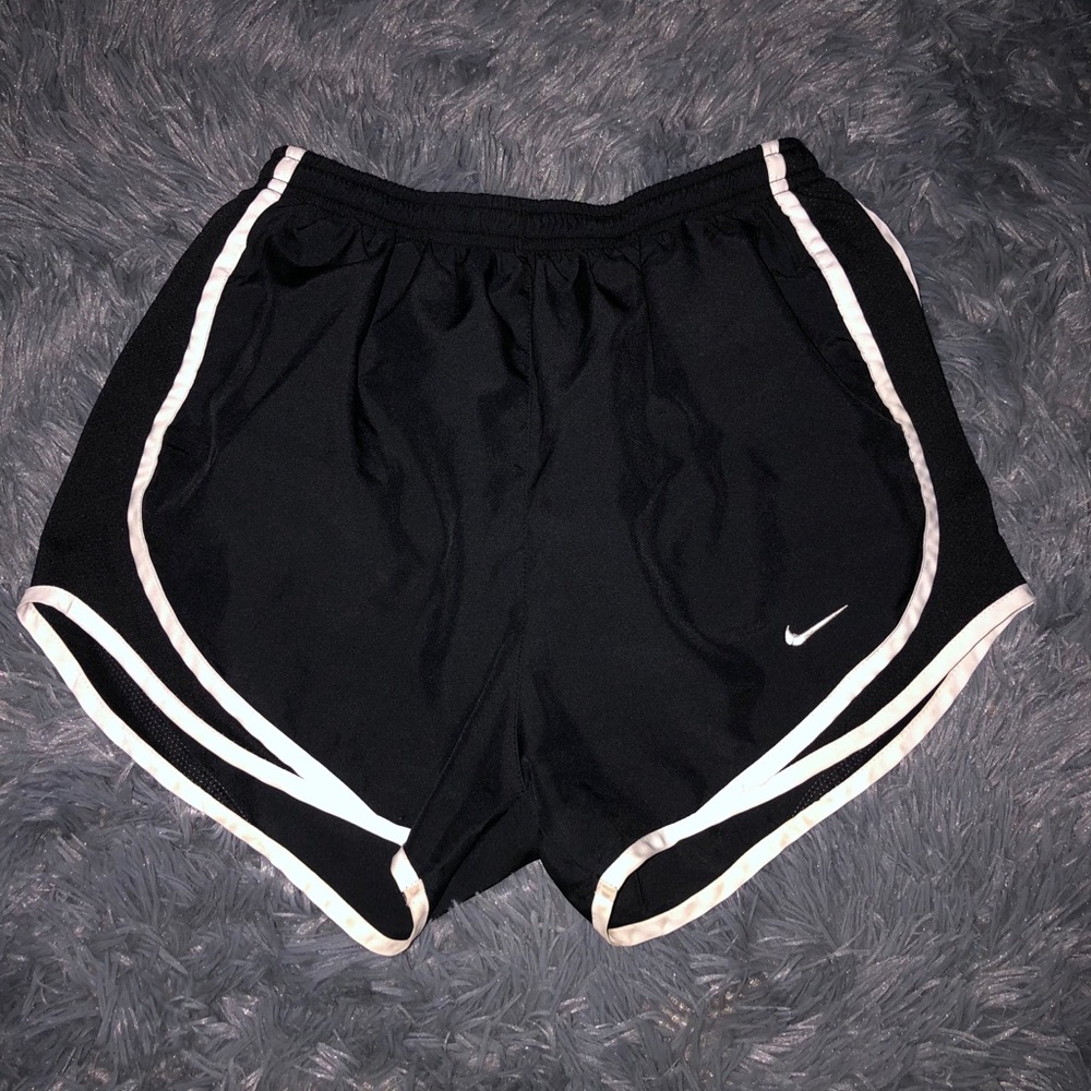 womens nike shorts